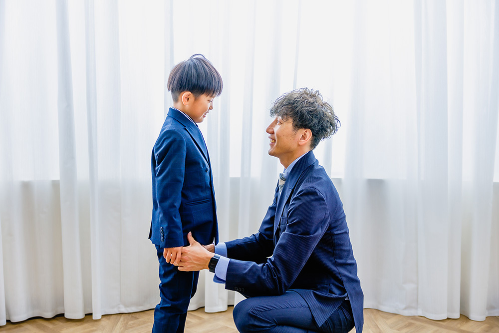 静岡市・富士市・沼津市のドレス専門店フィーノ記念日の家族写真の記念撮影