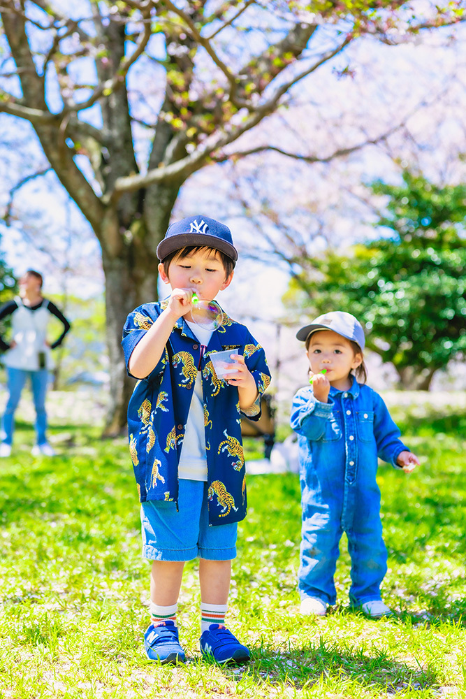 静岡市・富士市・沼津市のドレス専門店フィーノ記念日の家族写真の記念撮影