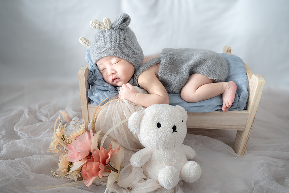 静岡市・富士市・沼津市のドレス専門店フィーノ記念日のニューボーン（新生児の記念撮影）