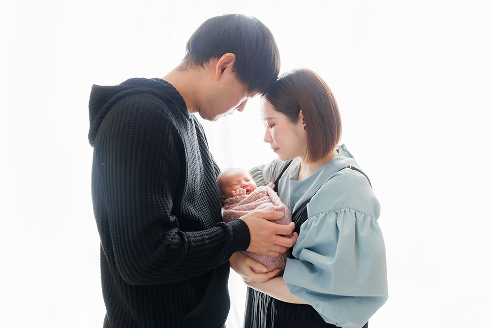 静岡市・富士市・沼津市のドレス専門店フィーノ記念日のニューボーン（新生児の記念撮影）