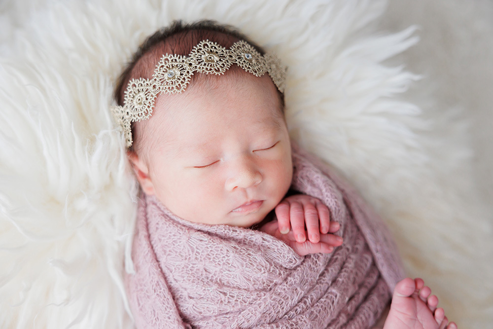 静岡市・富士市・沼津市のドレス専門店フィーノ記念日のニューボーン（新生児の記念撮影）