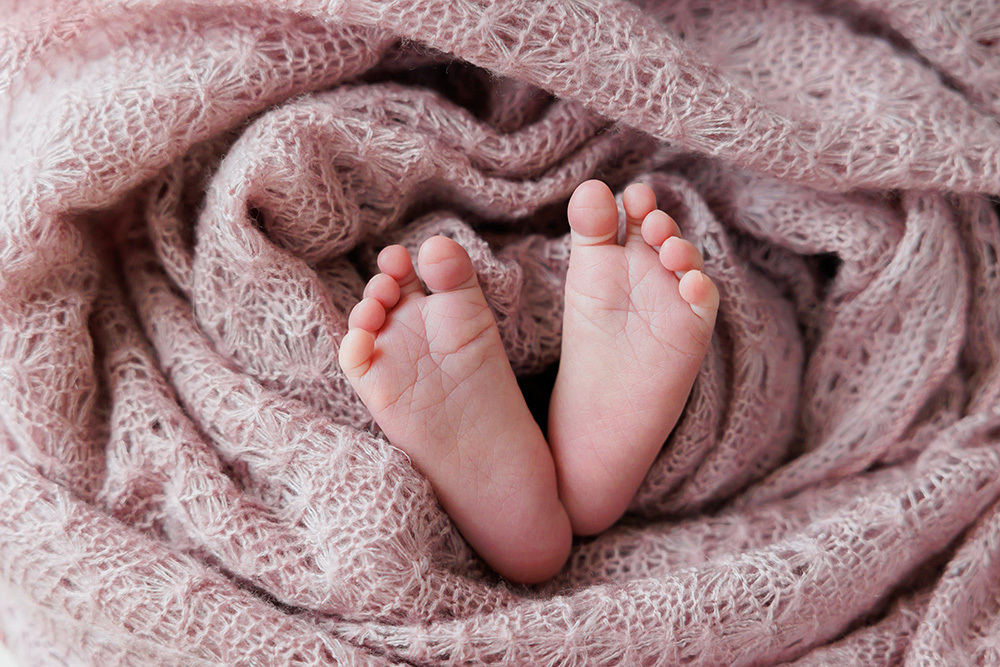 静岡市・富士市・沼津市のドレス専門店フィーノ記念日のニューボーン（新生児の記念撮影）