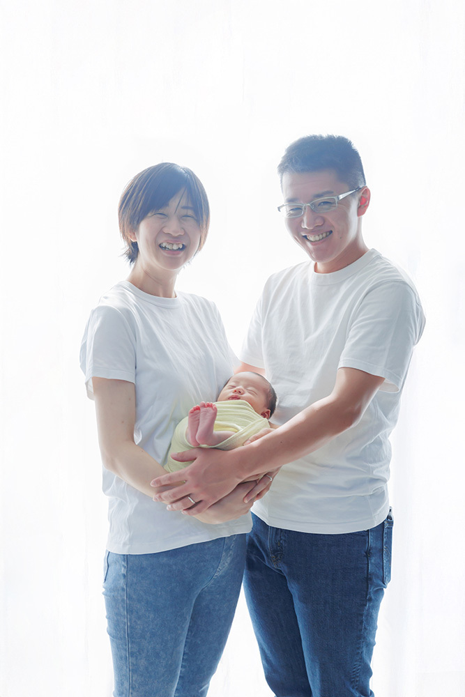 静岡市・富士市・沼津市のドレス専門店フィーノ記念日のニューボーン（新生児の記念撮影）