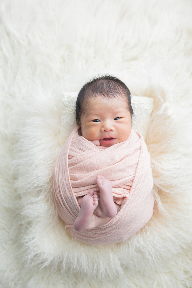 静岡市・富士市・沼津市のドレス専門店フィーノ記念日のニューボーン（新生児の記念撮影）