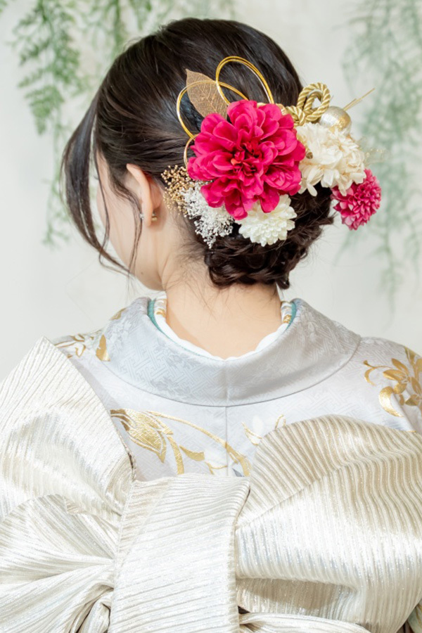 静岡のフィーノ記念日で撮影した成人式の記念写真のヘアメイク