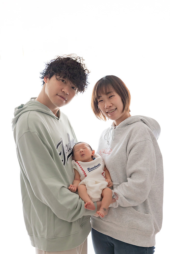 静岡市・富士市・沼津市のドレス専門店フィーノ記念日のニューボーン（新生児の記念撮影）