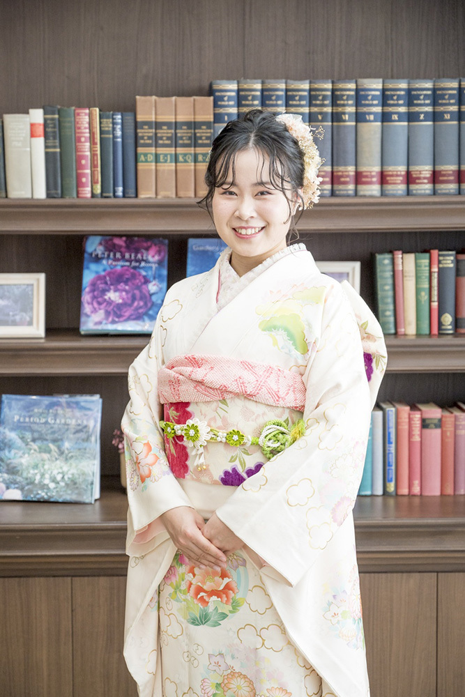 富士市成人式の記念写真撮影・フィーノ富士店のスタジオでの成人式前撮りの撮影